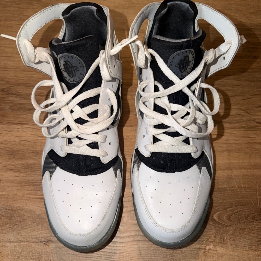 Nike Air Huarache Basketball shoes 11.5
